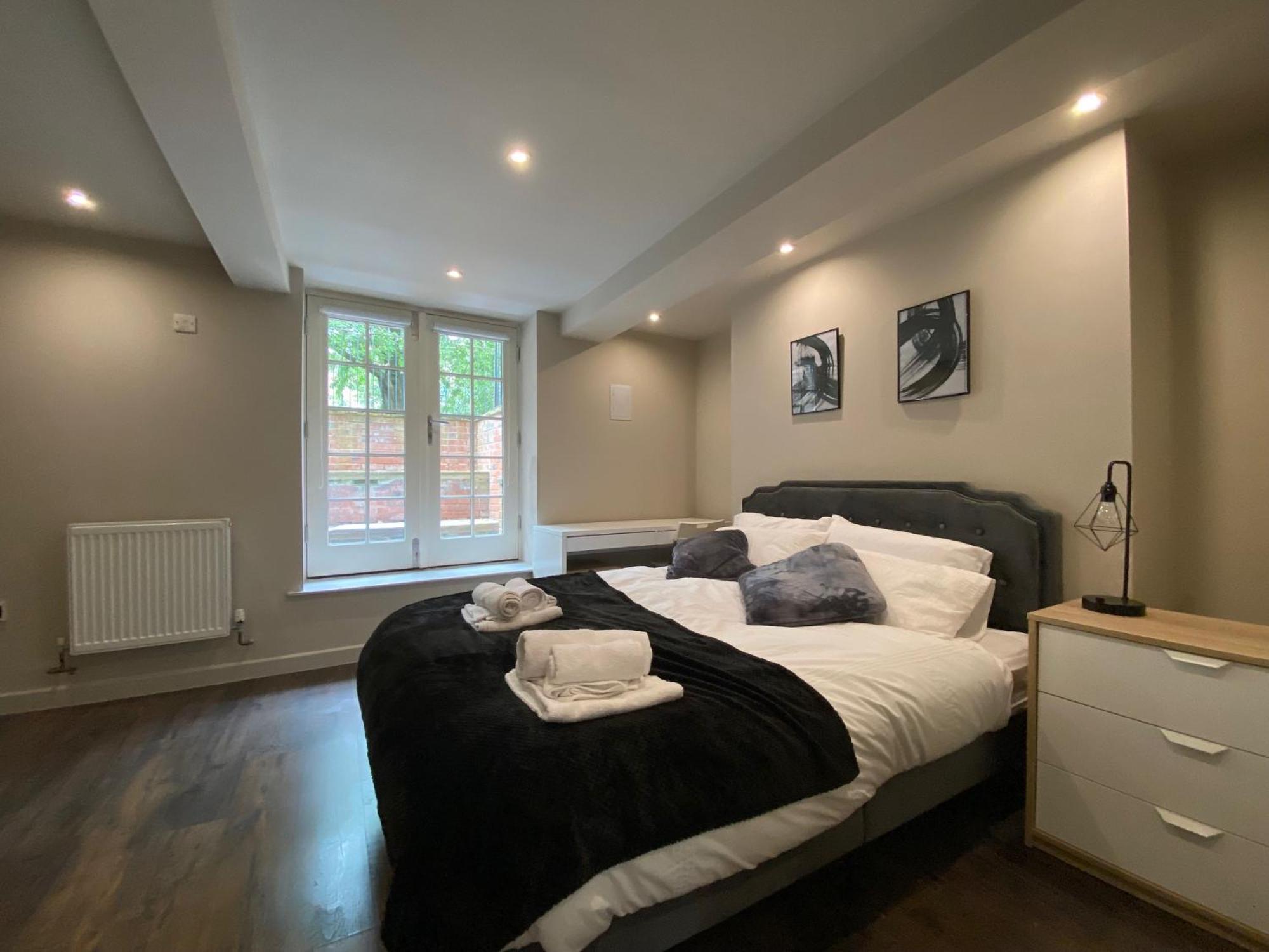 Stunning King Suite Apartment In The Heart Of Leeds City Center 外观 照片