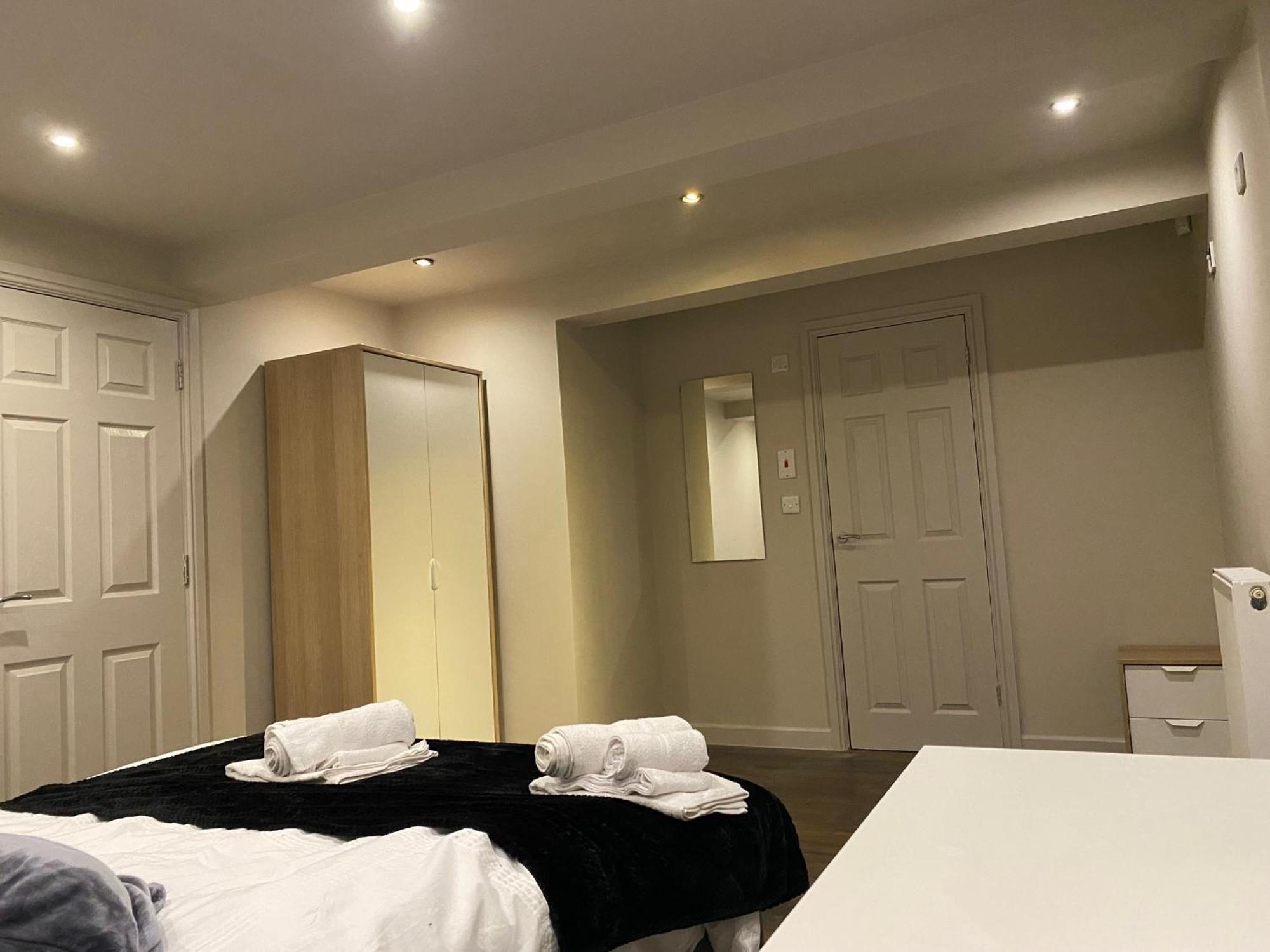Stunning King Suite Apartment In The Heart Of Leeds City Center 外观 照片